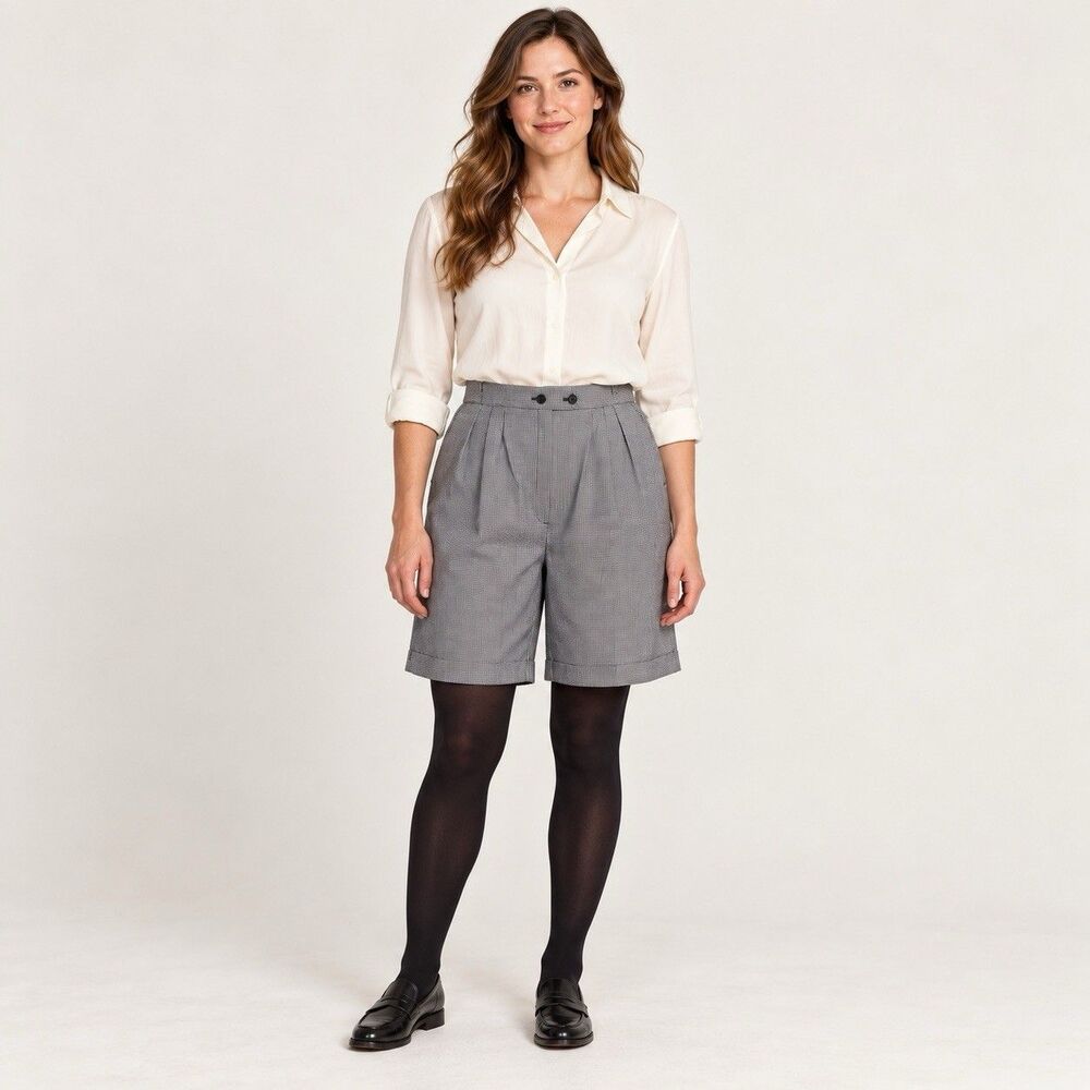Fashion Star Size 14 Vintage Black & White Houndstooth Wool Blend Pleated Shorts